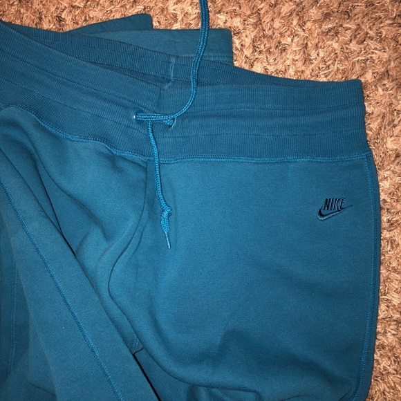 Nike sweat pant - Picture 2 of 2